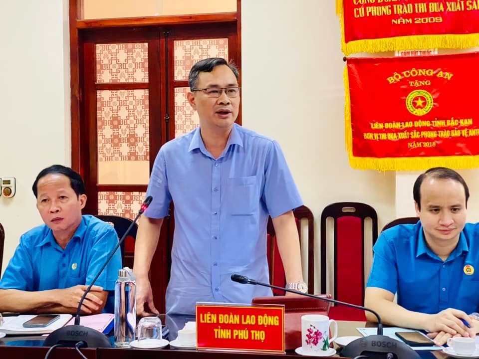 Lãnh đạo LĐLĐ tỉnh Phú Thọ phát biểu tại hội nghị.