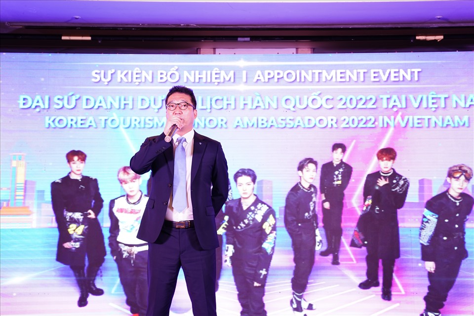 ông Lee Jae Hoon – Trưởng đại diện Tổng cục Du lịch Hàn Quốc tại Việt Nam phát biểu tại sự kiện. Ảnh: KTO