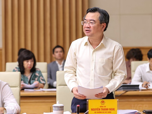 Bộ trưởng Bộ Xây dựng Nguyễn Thanh Nghị báo cáo tóm tắt về triển khai thực hiện và đề xuất giải pháp thúc đẩy chính sách hỗ trợ nhà ở xã hội, nhà ở cho công nhân.