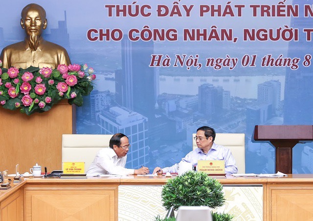 Thủ tướng Phạm Minh Chính và Phó Thủ tướng Lê Văn Thành - Ảnh: Nhật Bắc