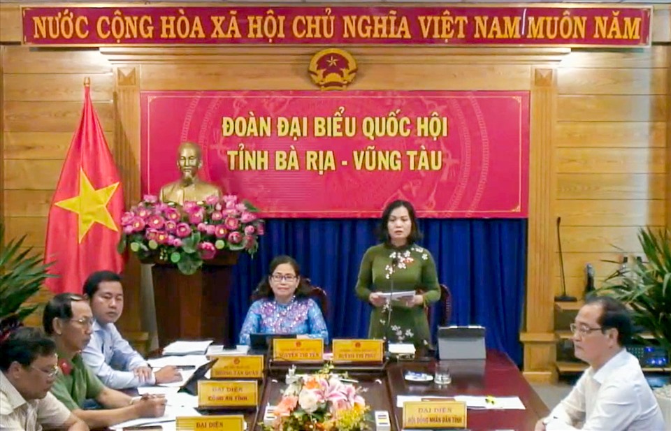 Đại biểu Huỳnh Thị Phúc tại điểm cầu tỉnh Bà Rịa - Vũng Tàu.