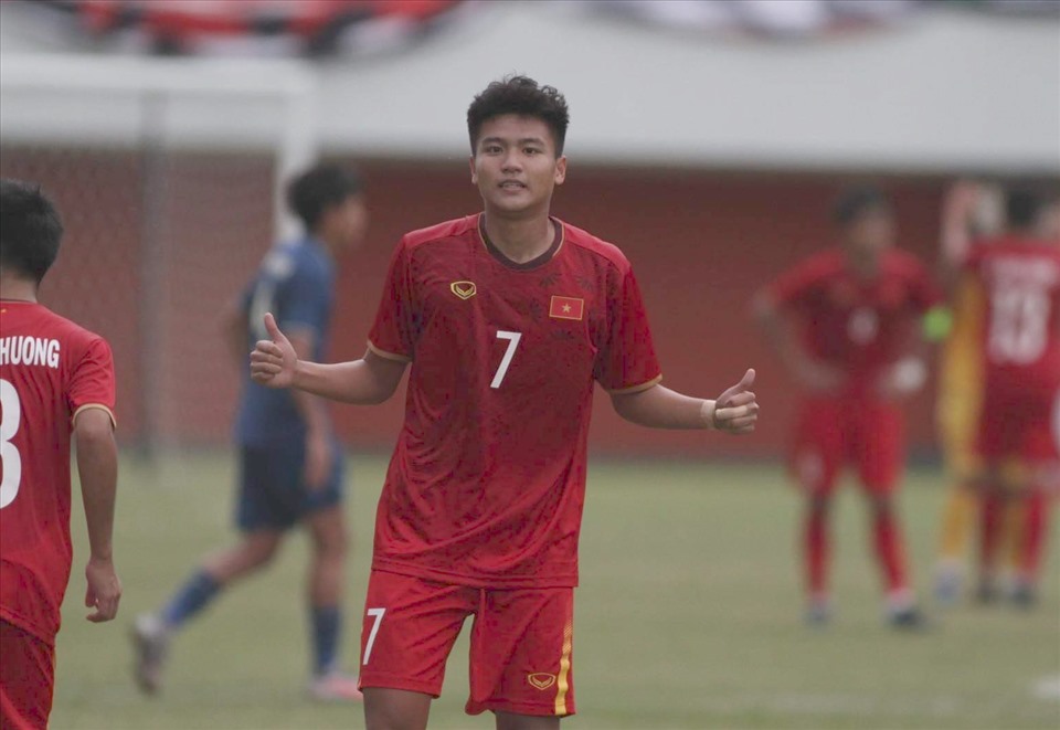 Trọng Tuấn ghi bàn thắng thứ 2 cho U16 Việt Nam. Ảnh: VFF
