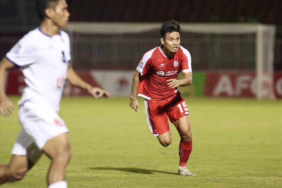 Xuân Kiên thi đấu xông xáo trong trận đấu giữa Viettel và Kuala Lumpur City. Ảnh: Thanh Vũ