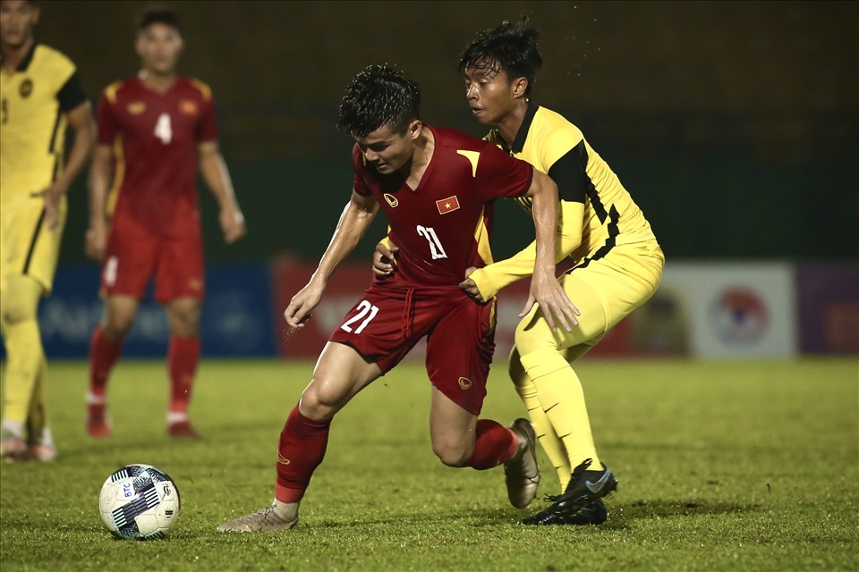 Tuy nhiên, trên chấm phạt đền, U19 Malaysia thiếu quyết đoán trong tình huống dứt điểm quyết định và ngậm ngùi về nhì ở giải U19 quốc tế 2022.