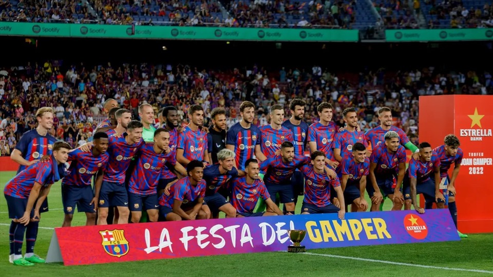 Đội hình Barcelona chưa thể đầy đủ dù chỉ còn 1 ngày nữa là ra quân tại La Liga 2022-2023. Ảnh: FCB