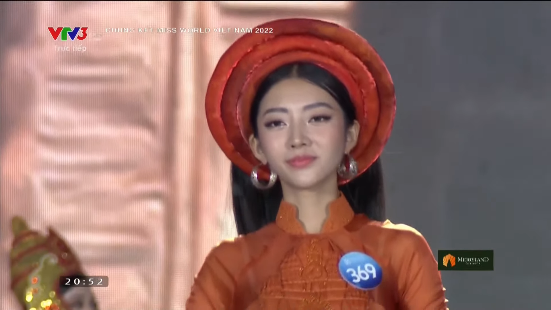 Người đẹp Nguyễn Thị Phương Nga đến từ Khánh Hòa