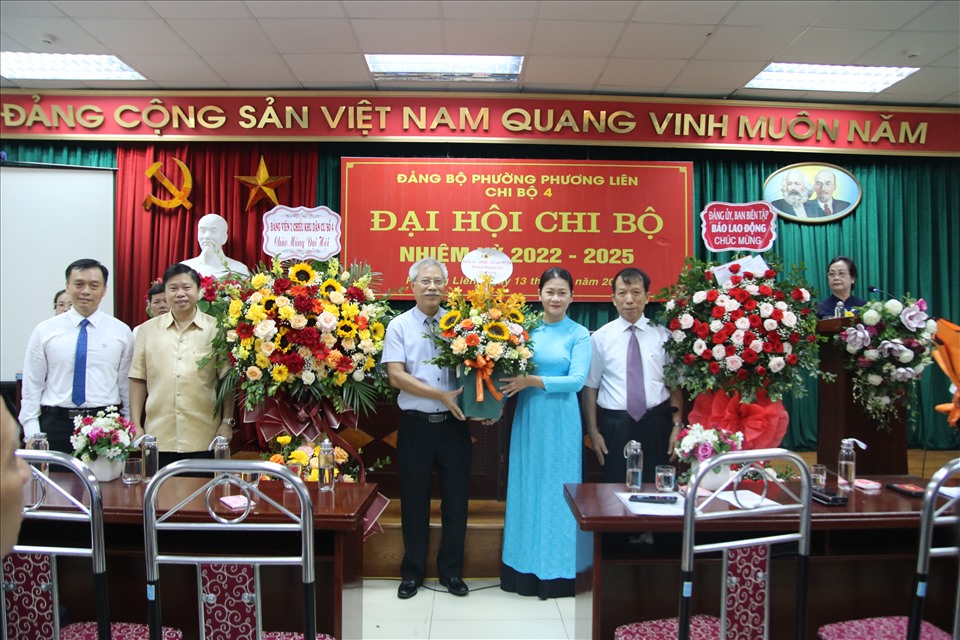 Đại hội Chi bộ Khu dân cư số 4, phường Phương Liên được tổ chức trọng thể ngày 13.8.