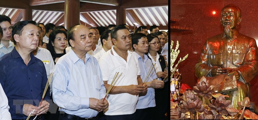 Chủ tịch nước Nguyễn Xuân Phúc dâng hương tưởng niệm Chủ tịch Hồ Chí Minh.