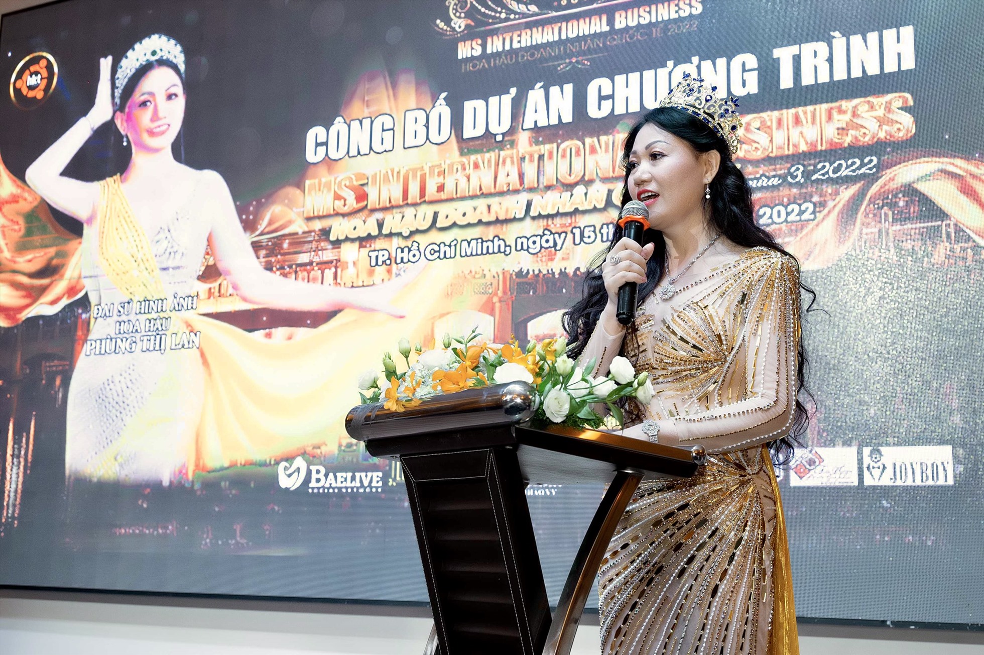 Hoa hậu Qúy bà Phùng Thị Lan - Gương mặt đại sứ hình ảnh quảng bá cho cuộc thi. Ảnh: BTC