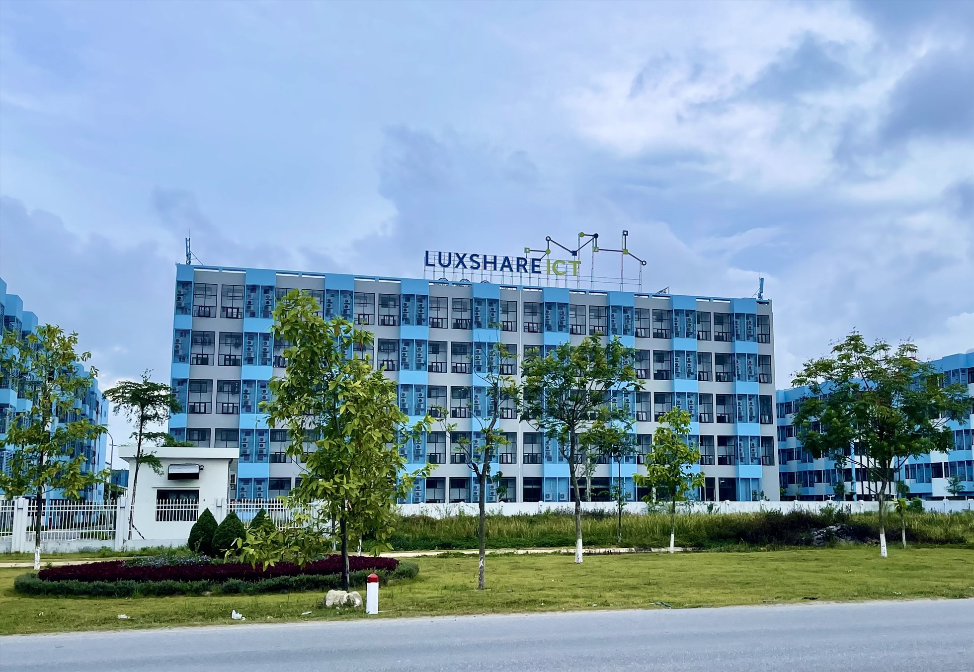 Hơn 3.500 lao động ở trong khu ký túc xá của công ty TNHH Luxshare (KCS Vsip, Hưng Nguyên, Nghệ An) không được hỗ trợ tiền thuê nhà như số liệu dự kiến ban đầu. Ảnh: Quỳnh Trang