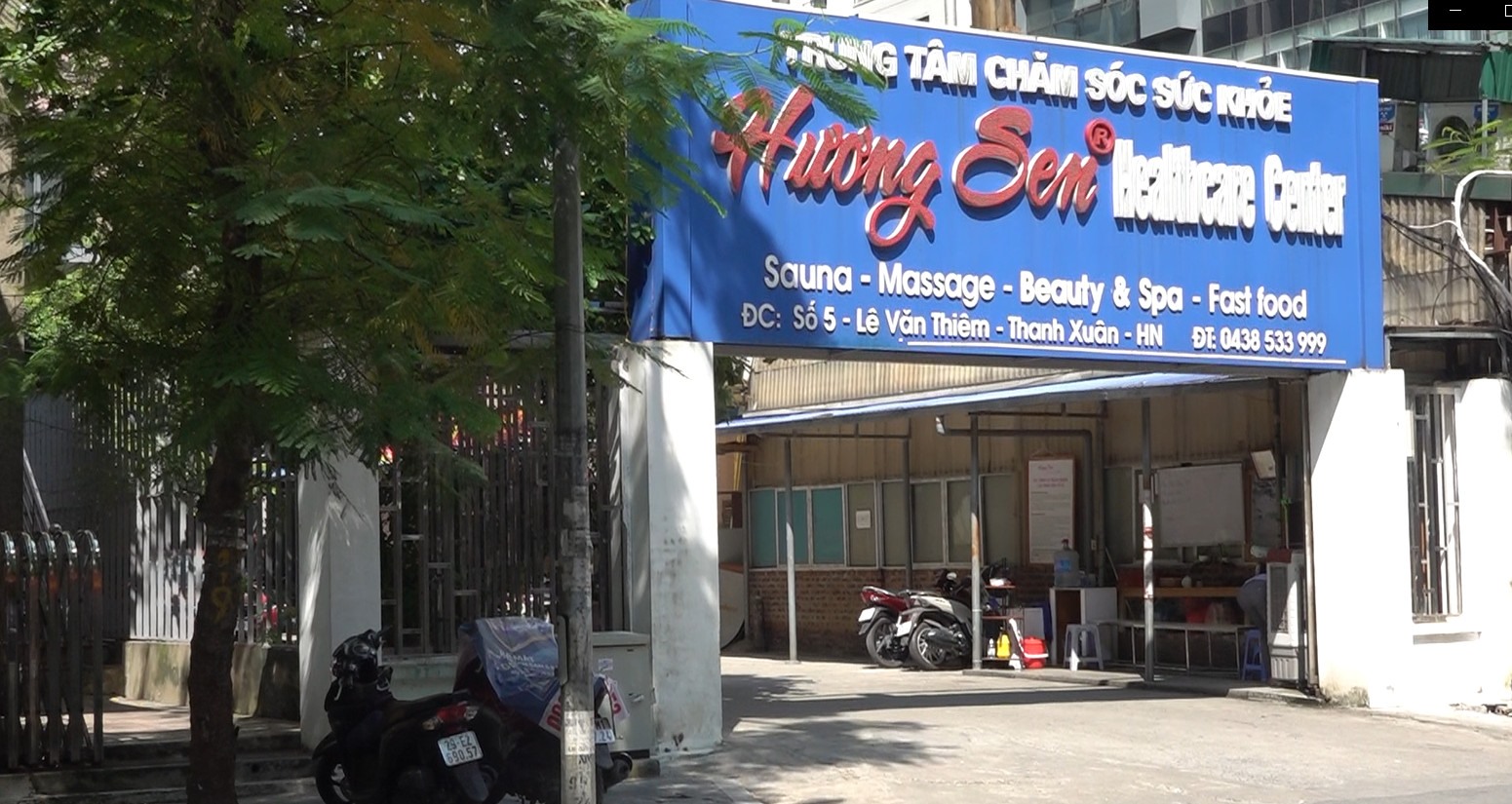 Cơ sở massage Hương Sen Lối bị tố chặn lối thoát hiểm của cụm nhà 17-21 tầng