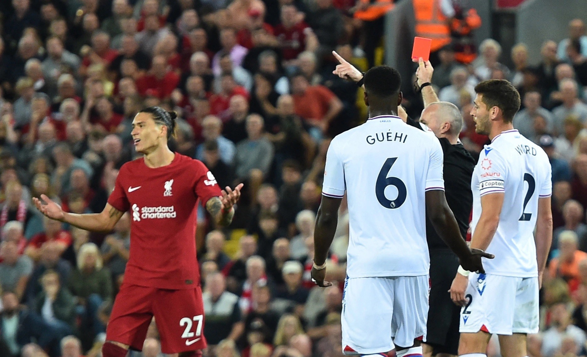 Nunez tự gây khó dễ cho Liverpool. Ảnh: AFP