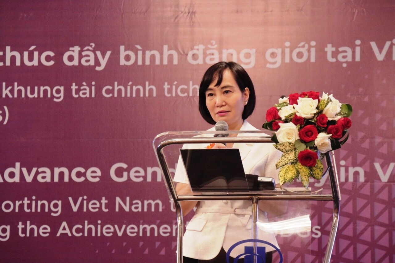 Bà Nguyễn Thu Giang nhấn mạnh về vai trò bình đẳng giới ở Việt Nam. Ảnh: V.Long