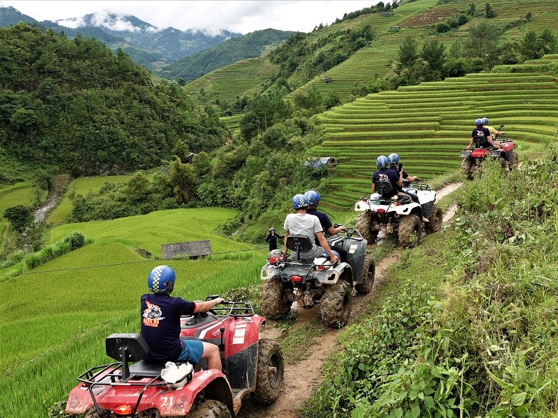 Đoàn thử nghiệm xe ATV tại Mù Cang Chải. Ảnh: TTĐT Huyện Mù Cang Chải