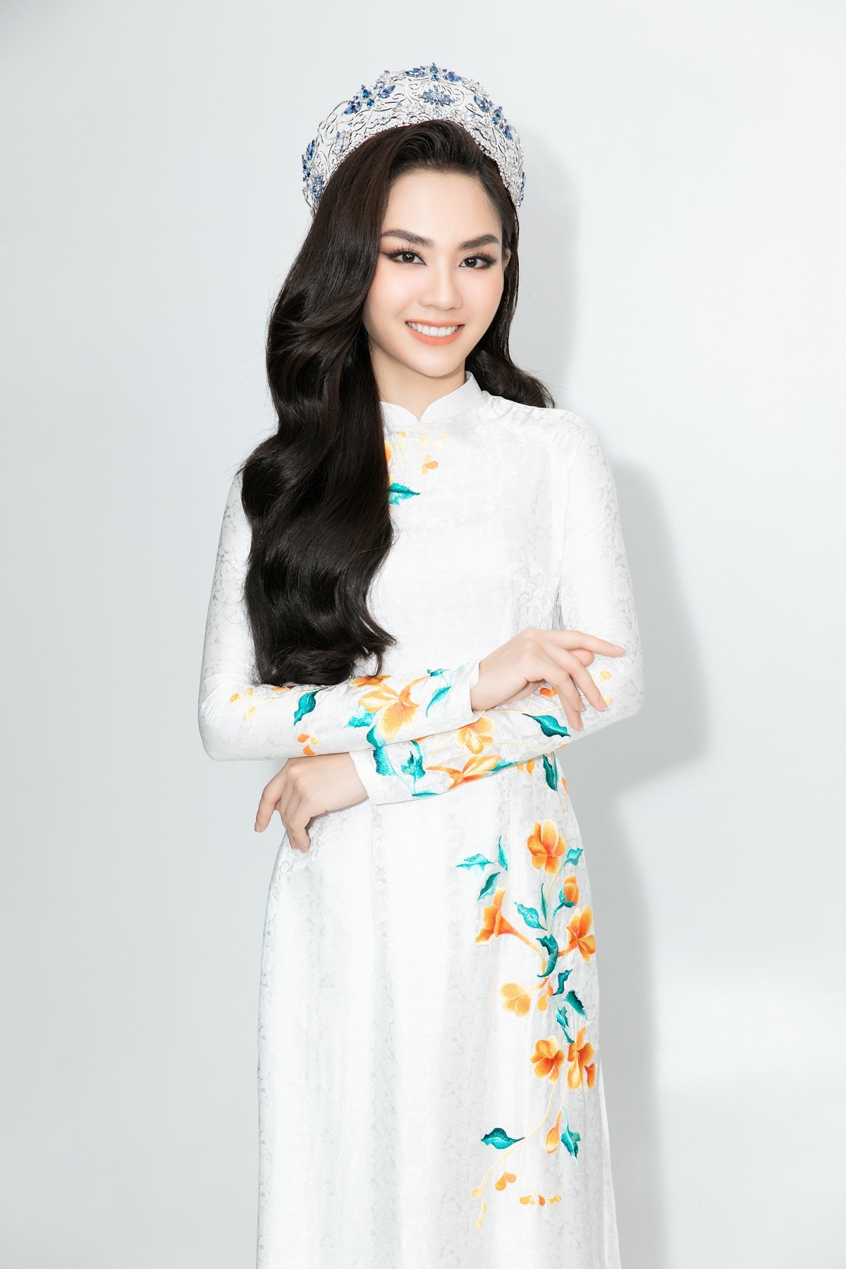 Ao dai - Vietnamese traditional costumes - Huynh Phuong - Miss World 2023  Vietnam
