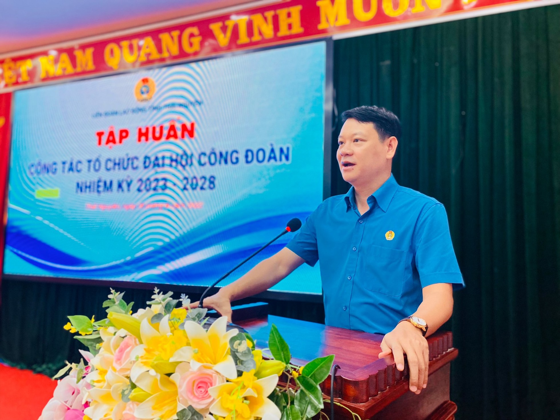 Ông Phạm Việt Dũng - Chủ tịch LĐLĐ tỉnh Thái Nguyên, phát biểu tại Hội nghị Tập huấn. Ảnh: LĐLĐ Thái Nguyên