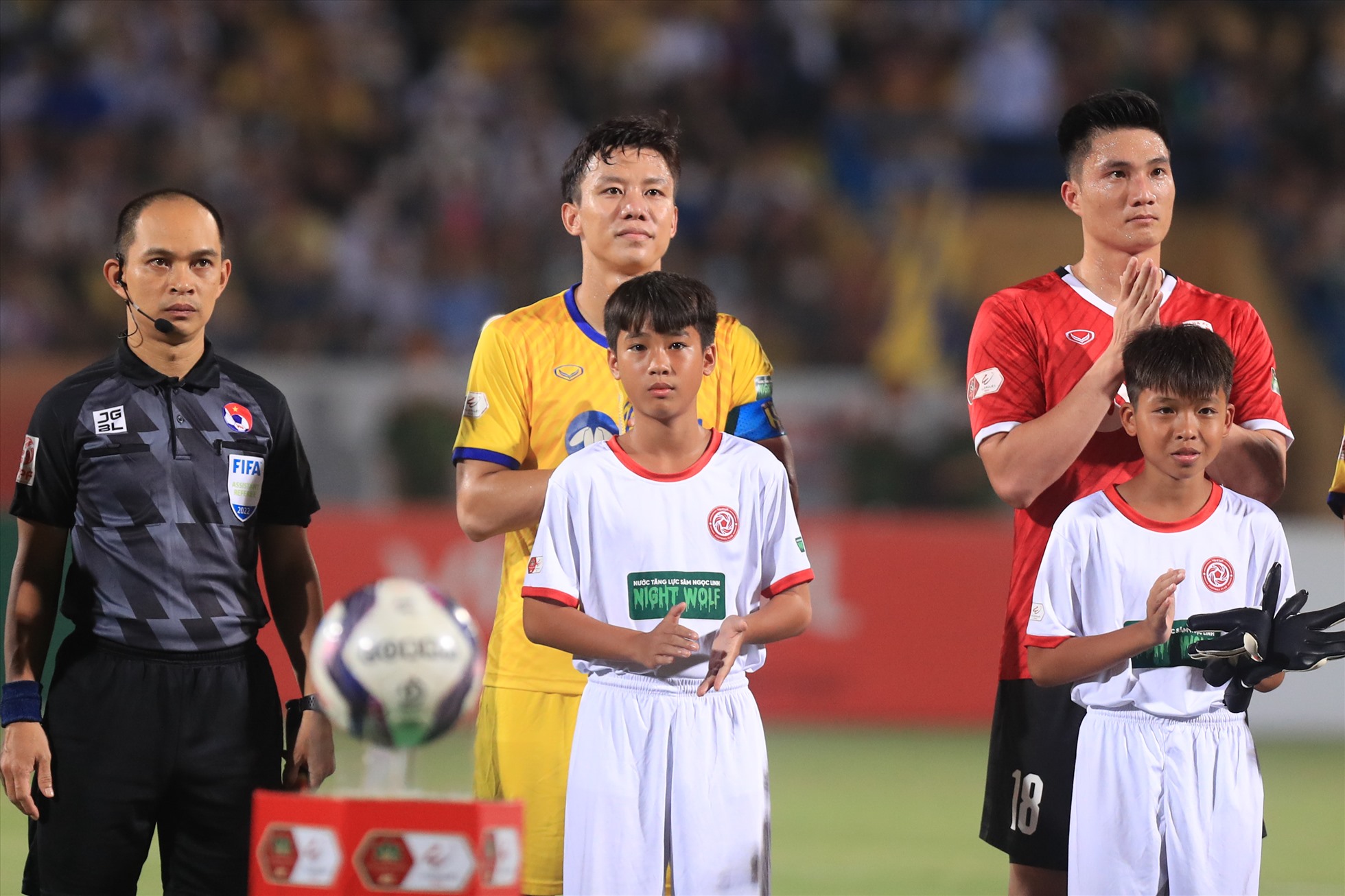 Trận đấu giữa câu lạc bộ Viettel và Sông Lam Nghệ An trên sân Hàng Đẫy là ngày trung vệ Quế Ngọc Hải trở lại đối đầu đội bóng anh đã khoảng áo 3 năm từ mùa giải 2019.