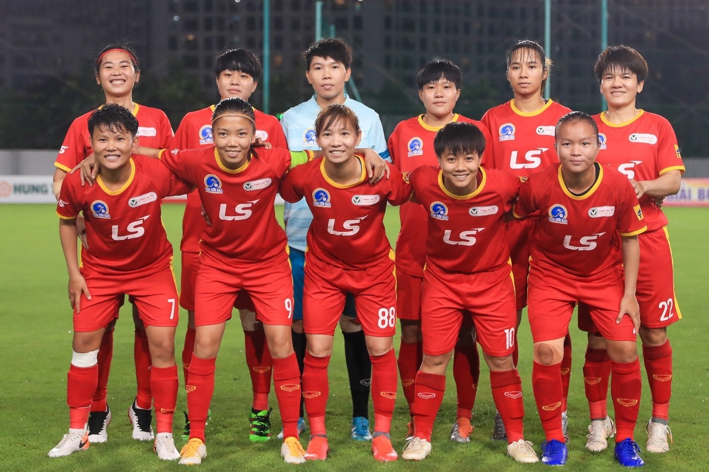 Màn so tài với Hà Nội I tại chung kết bóng đá nữ Cúp Quốc gia 2022 là trận đấu cuối cùng của Huỳnh Như trong màu áo TPHCM I trước khi lên đường sang Bồ Đào Nha, đầu quân cho Lank FC.