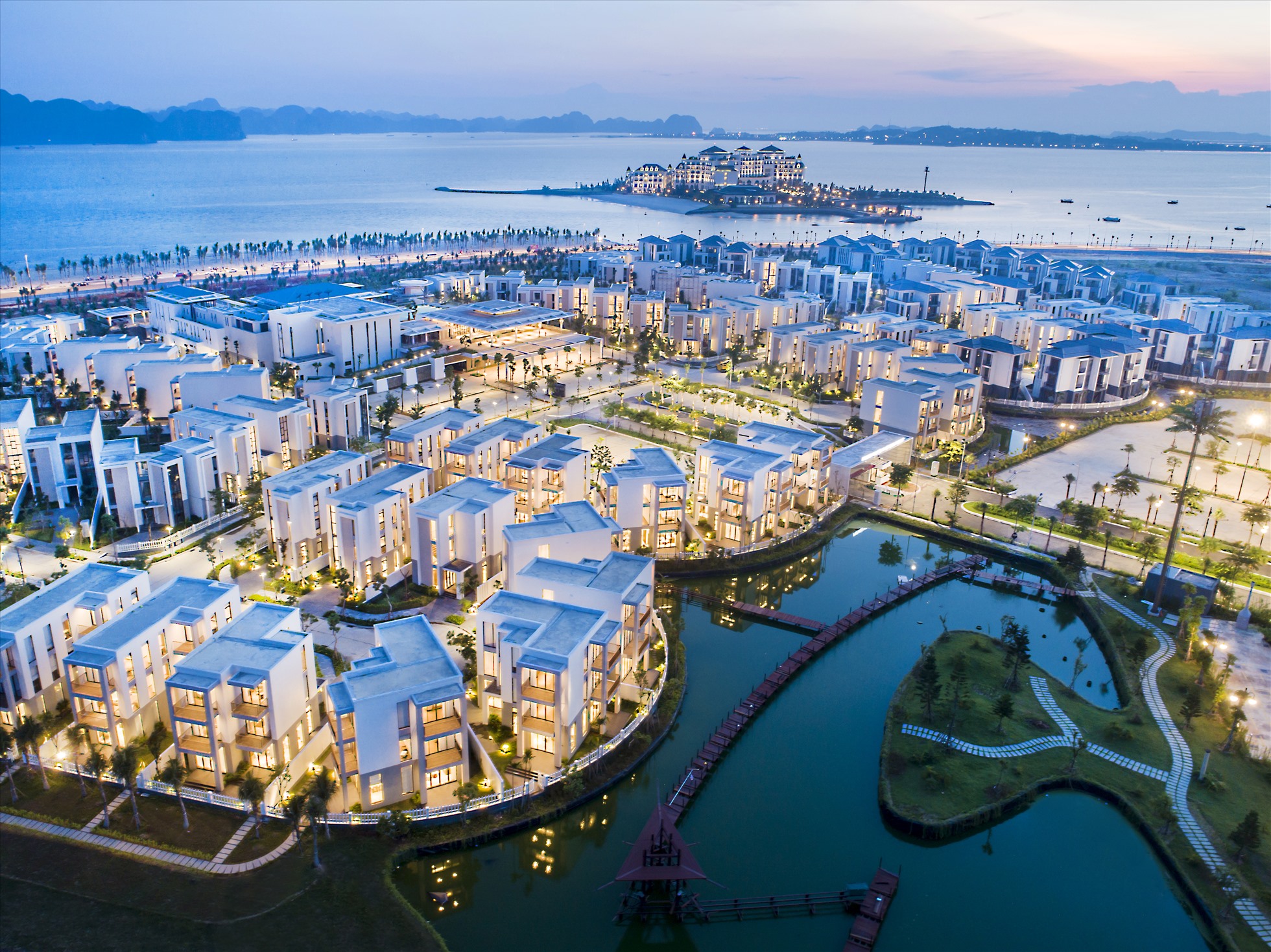 Khu nghỉ dưỡng 5 sao Premier Village Halong Bay Resort sẽ mang đến cho du khách những phút giây thư giãn thoải mái