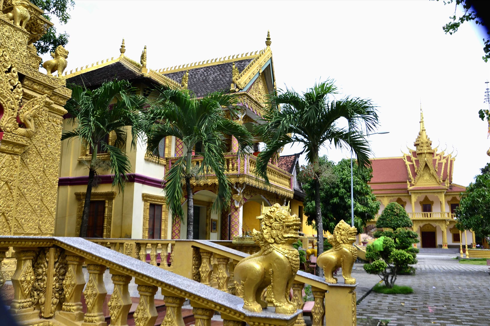 Kiến trúc độc đáo của chùa Khmer ở Tri Tôn sẽ mang đến cho du khách những giây phát khám phá tuyệt vời. Ảnh: TS