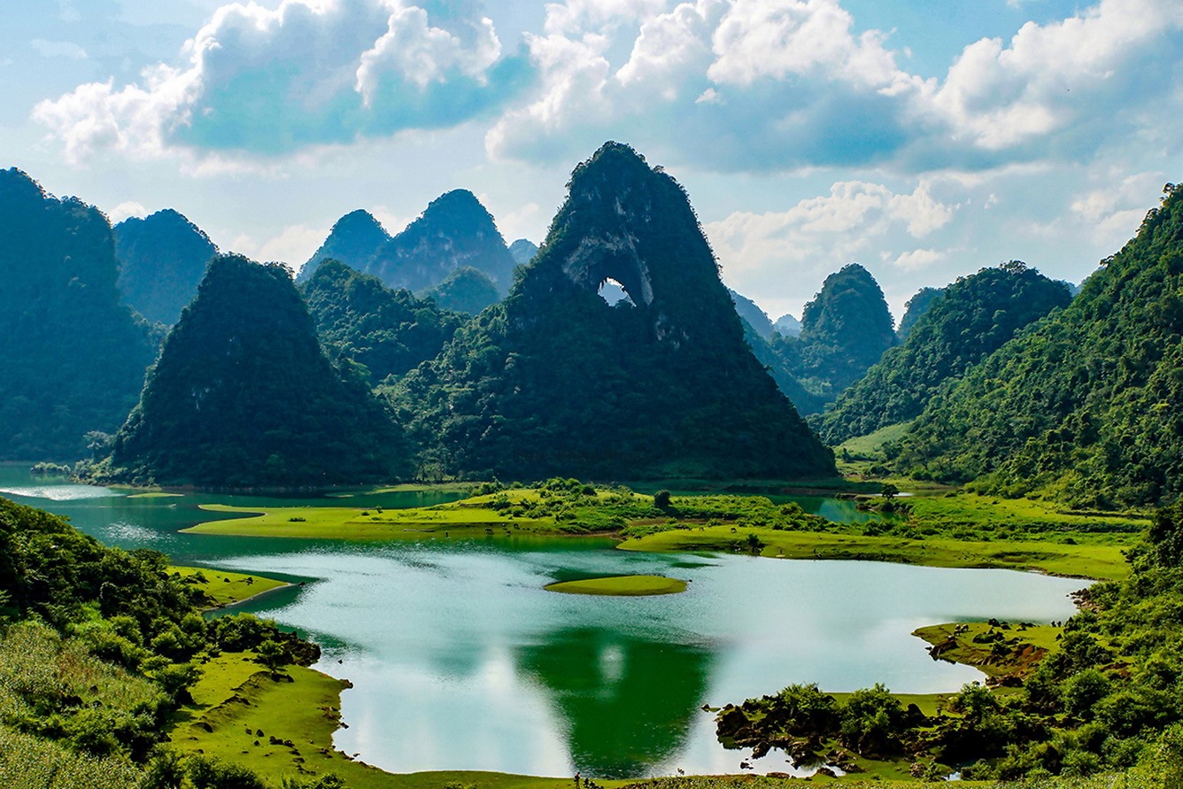 Núi Mắt Thần ở Cao Bằng