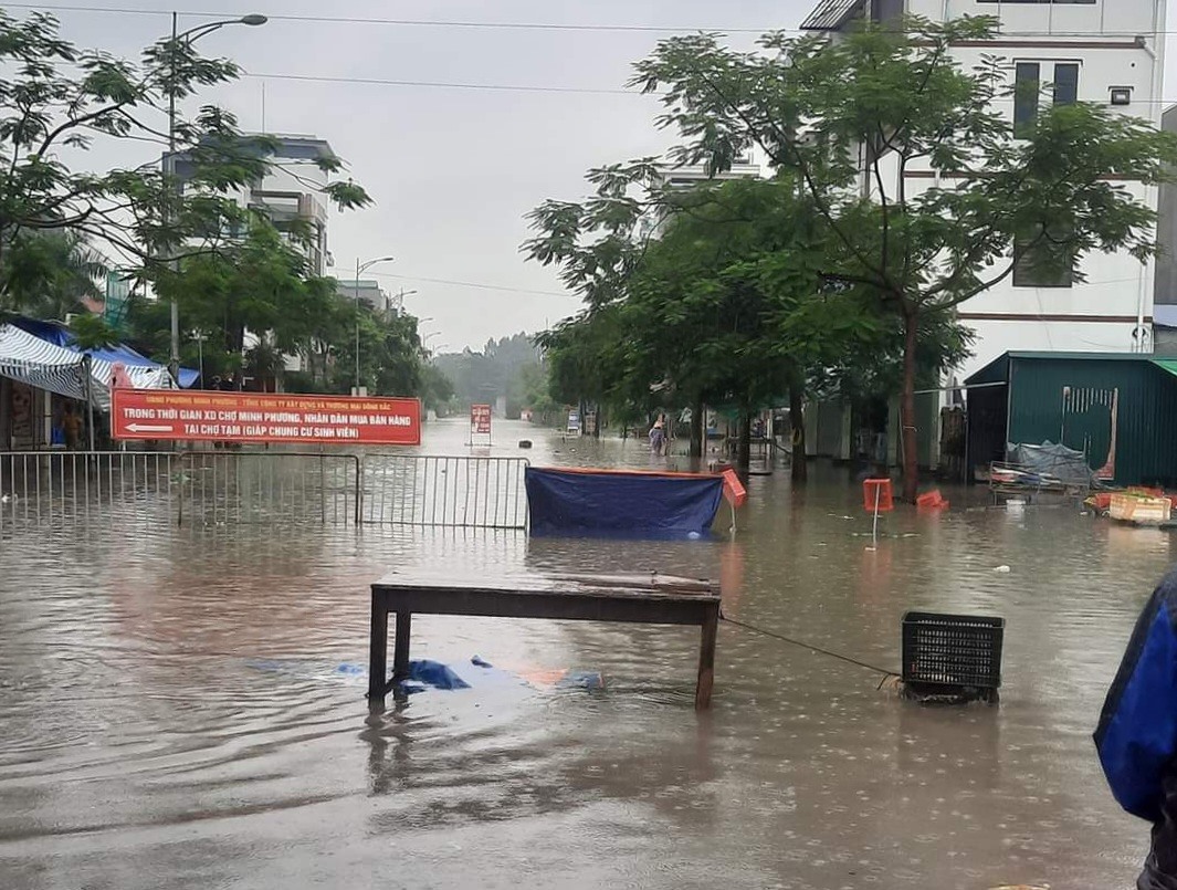 Khu vực chợ Minh Phương (phường Nông Trang), nơi cũng thường xuyên ngập úng khi có mưa lớn