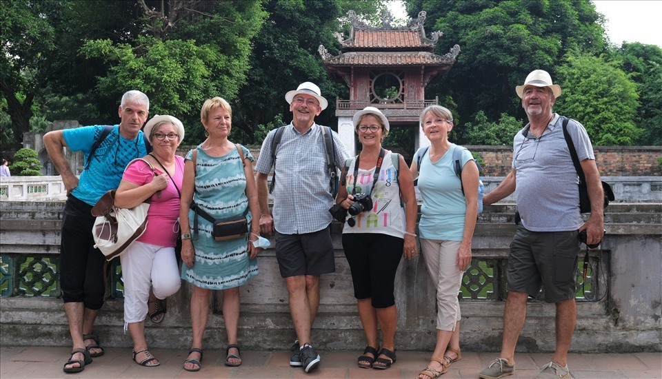 Nhiệm vụ trọng tâm trong 4 tháng cuối năm, du lịch Hà Nội sẽ tích cực quảng bá, giới thiệu điểm đến với du khách trong và ngoài nước. Ảnh: LĐ