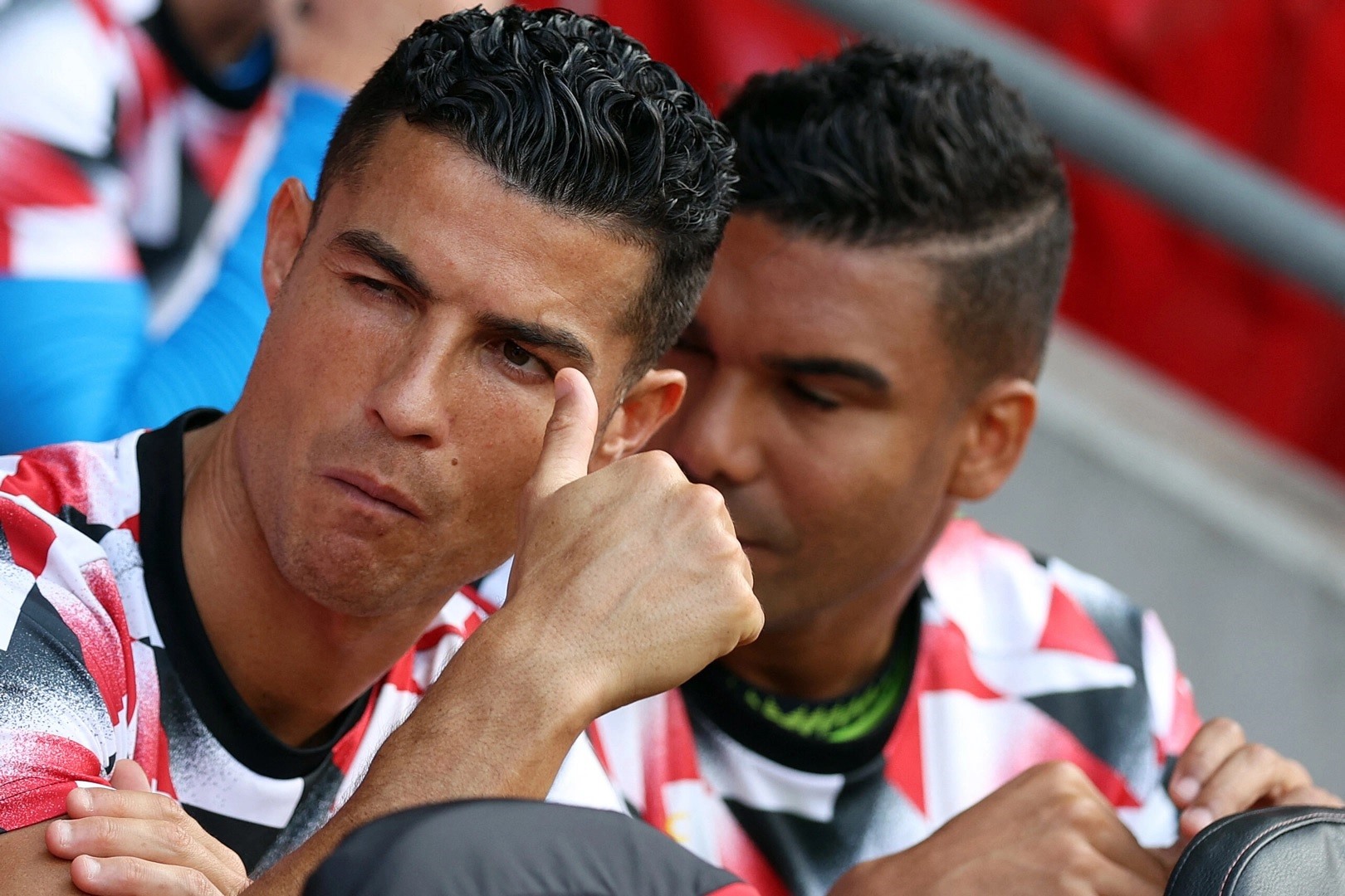 Ronaldo đang tự hủy hoại ít nhiều hình ảnh cá nhân trong mùa chuyển nhượng này. Ảnh: AFP
