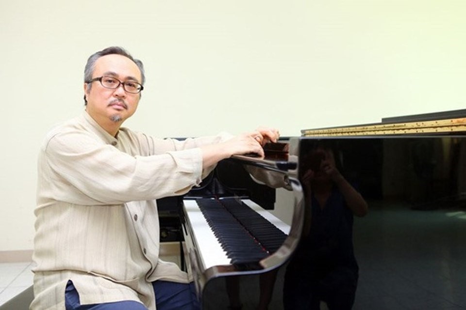 Nghệ sĩ piano Đặng Thái Sơn được phong tặng danh hiệu NSND vằo năm 1984 khi mới 26 tuổi. Ảnh: CMH
