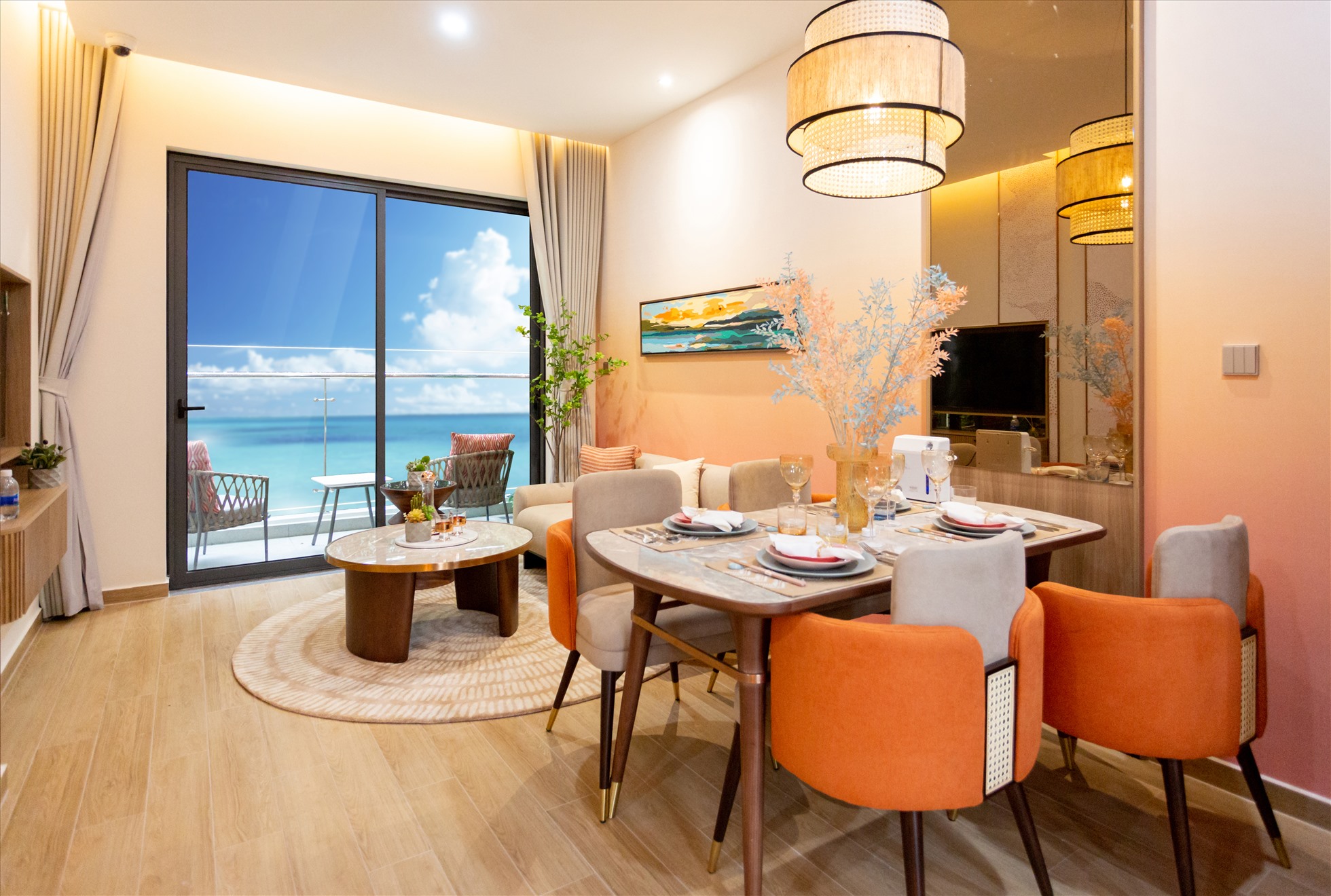 Không gian bên trong căn hộ FiveSeasons Homes - Vung Tau Central Beach được lấy cảm hứng từ bình minh và hoàng hôn trên biển