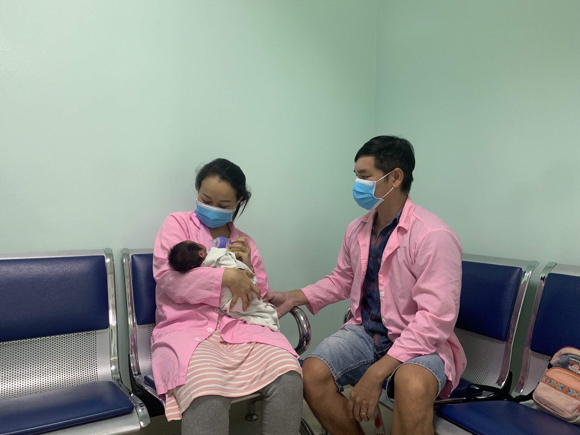 Sức khoẻ chị T và bé gái đã ổn định, hiện đang được chăm sóc tại khoa Nhi sơ sinh bệnh viện quốc tế Hoàn Mỹ Đồng Nai. Ảnh: Hà Anh Chiến