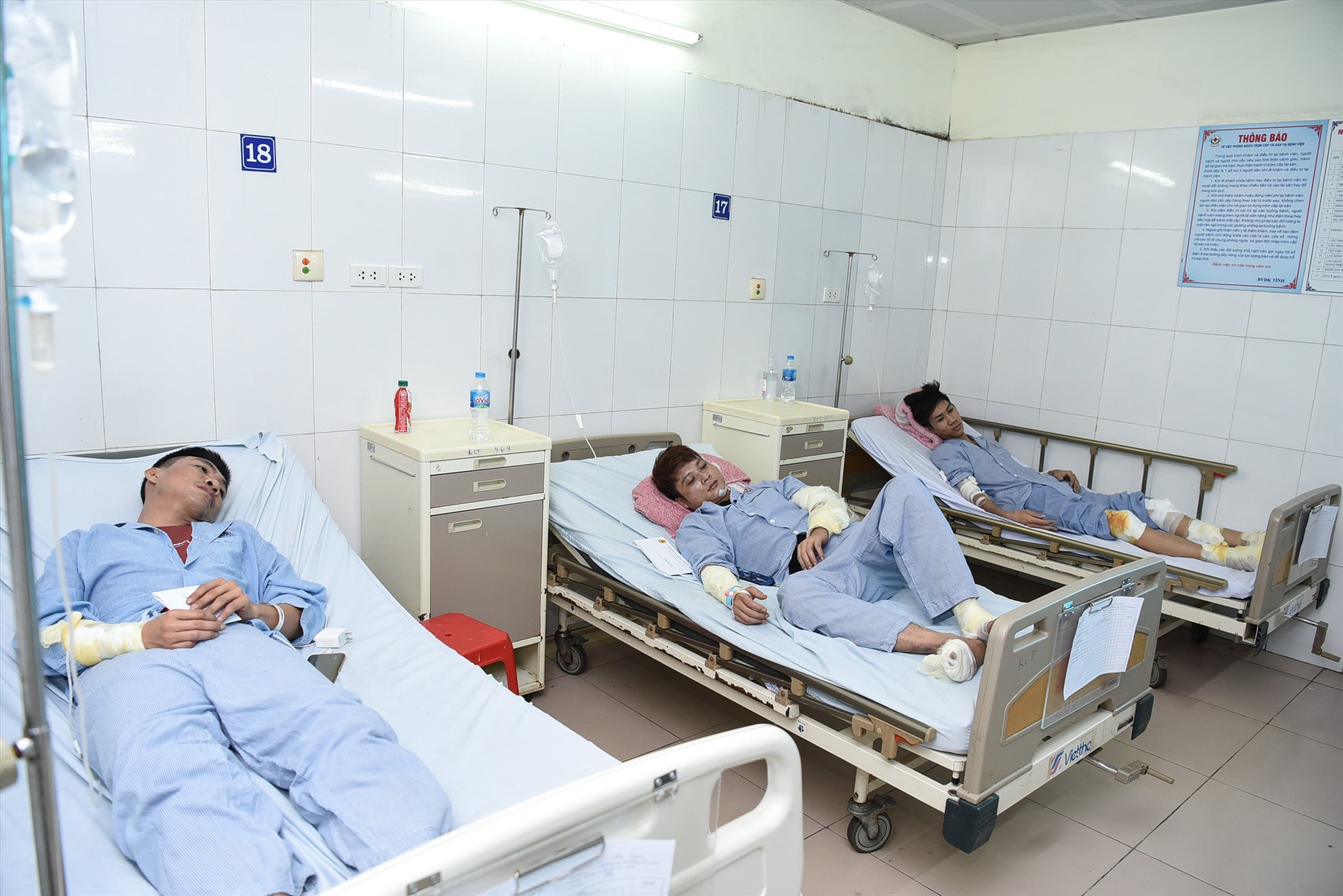13 trường hợp công nhân bị thương trong vụ nổ sáng 30.8 tại công ty Seojin Auto đang điều trị tại Bệnh viện Đa khoa tỉnh Bắc Ninh.  Ngoài ra, còn 21 trường hợp khác đang được điều trị tại Trung tâm y tế TP.Từ Sơn, bệnh viện Sản Nhi (phụ nữ mang thai) và Bệnh viện Bỏng Quốc gia (7 trường hợp nặng).