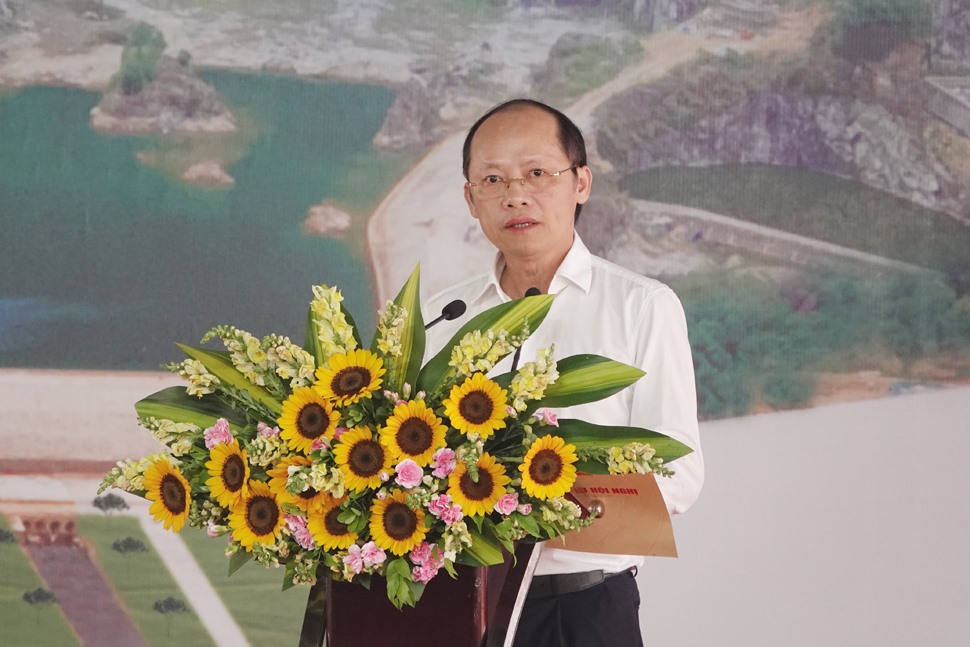 Ông Nguyễn Hồng Lĩnh - Phó Chủ tịch thường trực UBND tỉnh Hà Tĩnh phát biểu. Ảnh: Trần Tuấn.
