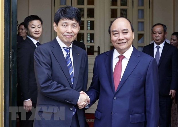 Chủ tịch nước Nguyễn Xuân Phúc tiếp Thống đốc tỉnh Gunma, Nhật Bản Yamamoto Ichita. Ảnh: TTXVN