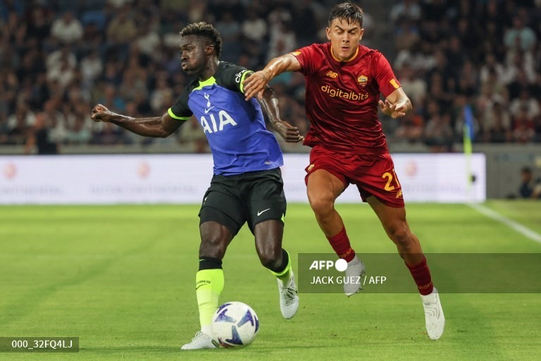 Bissouma đã có trận ra mắt Tottenham. Ảnh: AFP