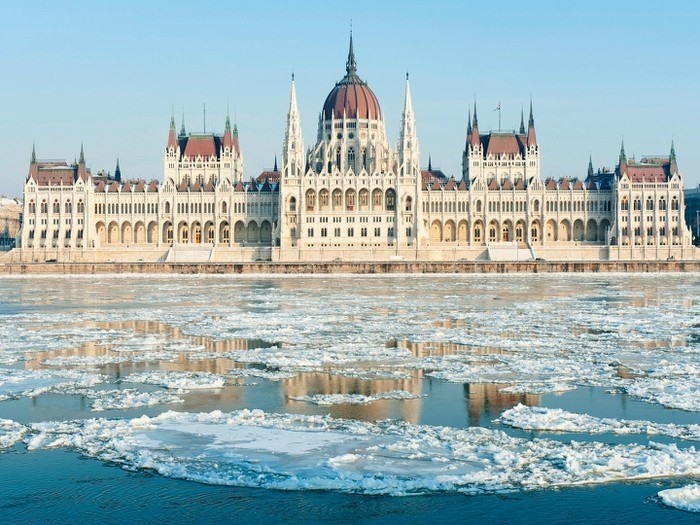 Tòa nhà Quốc hội Hungary - Ảnh: PYS Travel