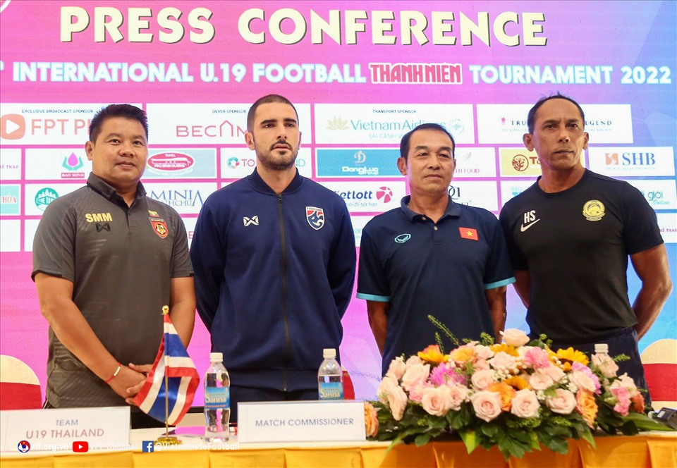 Huấn luyện viên Đinh Thế Nam thừa nhận U19 Việt Nam không có đội hình mạnh nhất tại giải U19 Quốc tế 2022. Ảnh: VFF