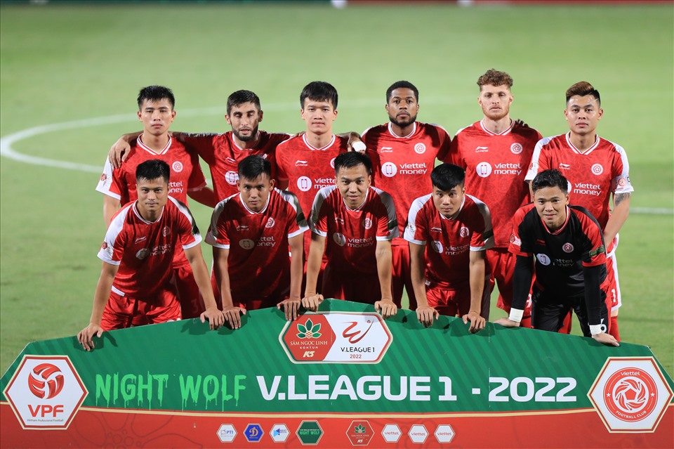 Sau khi bị ốm, tiền vệ Nguyễn Hoàng Đức đã có trận đấu đầu tiên thi đấu trở lại  trong đội hình chính cho câu lạc bộ Viettel.
