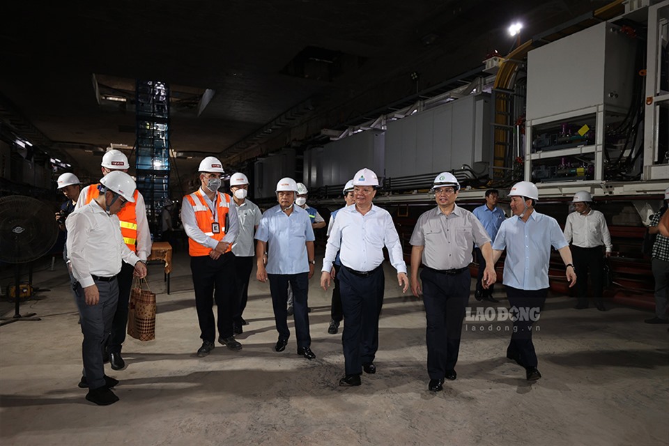 Thủ tướng trực tiếp thị sát, kiểm tra tiến độ đường sắt đô thị đoạn Nhổn - Ga Hà Nội