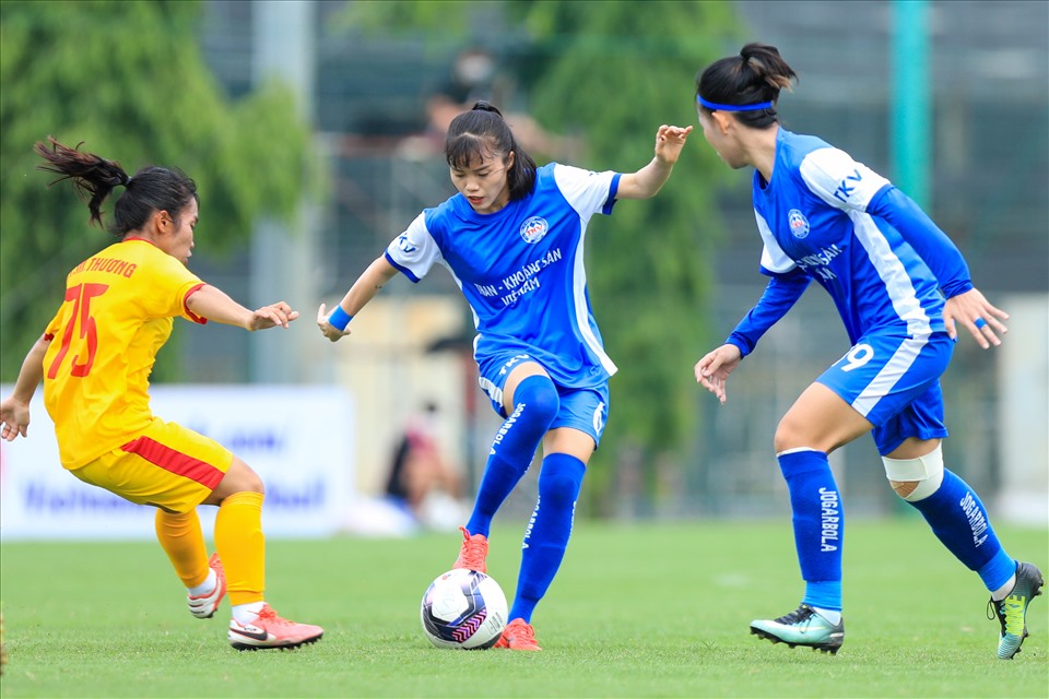Với chiến thắng 4-0 trước nữ TPHCM II, Than Khoáng Sản Việt Nam tạm dẫn đầu bảng B cúp quốc gia nữ 2022. Xếp sau đại diện vùng Mỏ lần lượt là Hà Nội I, Phong Phú Hà Nam I và TPHCM II.