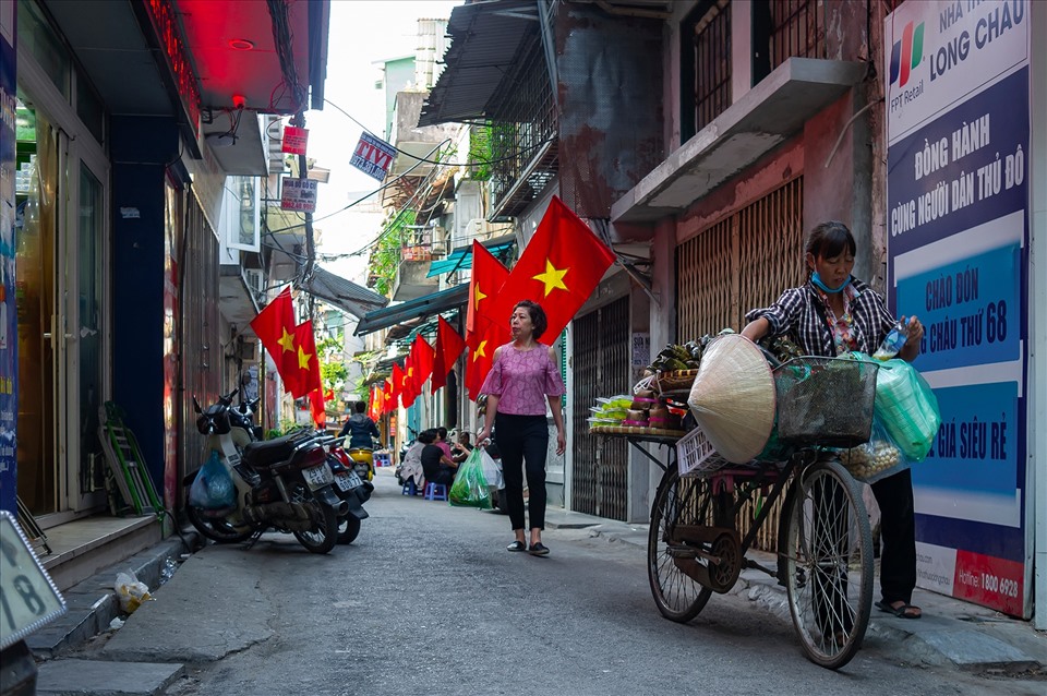 Và một ngày mới lại bắt đầu ở thủ đô Hà Nội.