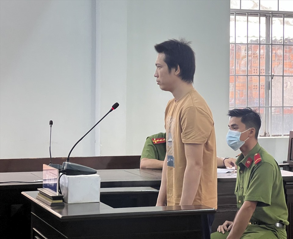 Bị cáo Nguyễn Tấn Quang tại tòa. Ảnh: DT
