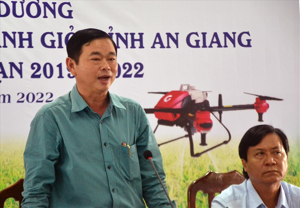 Ông Nguyễn Văn Nhiên, Chủ tịch Hội Nông dân tỉnh An Giang phát biểu tại buổi họp báo. Ảnh: LT