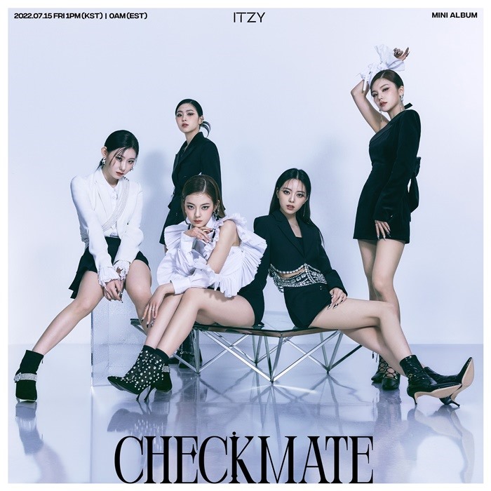 Album :CHECKMATE” của Itzy. Ảnh: JYP