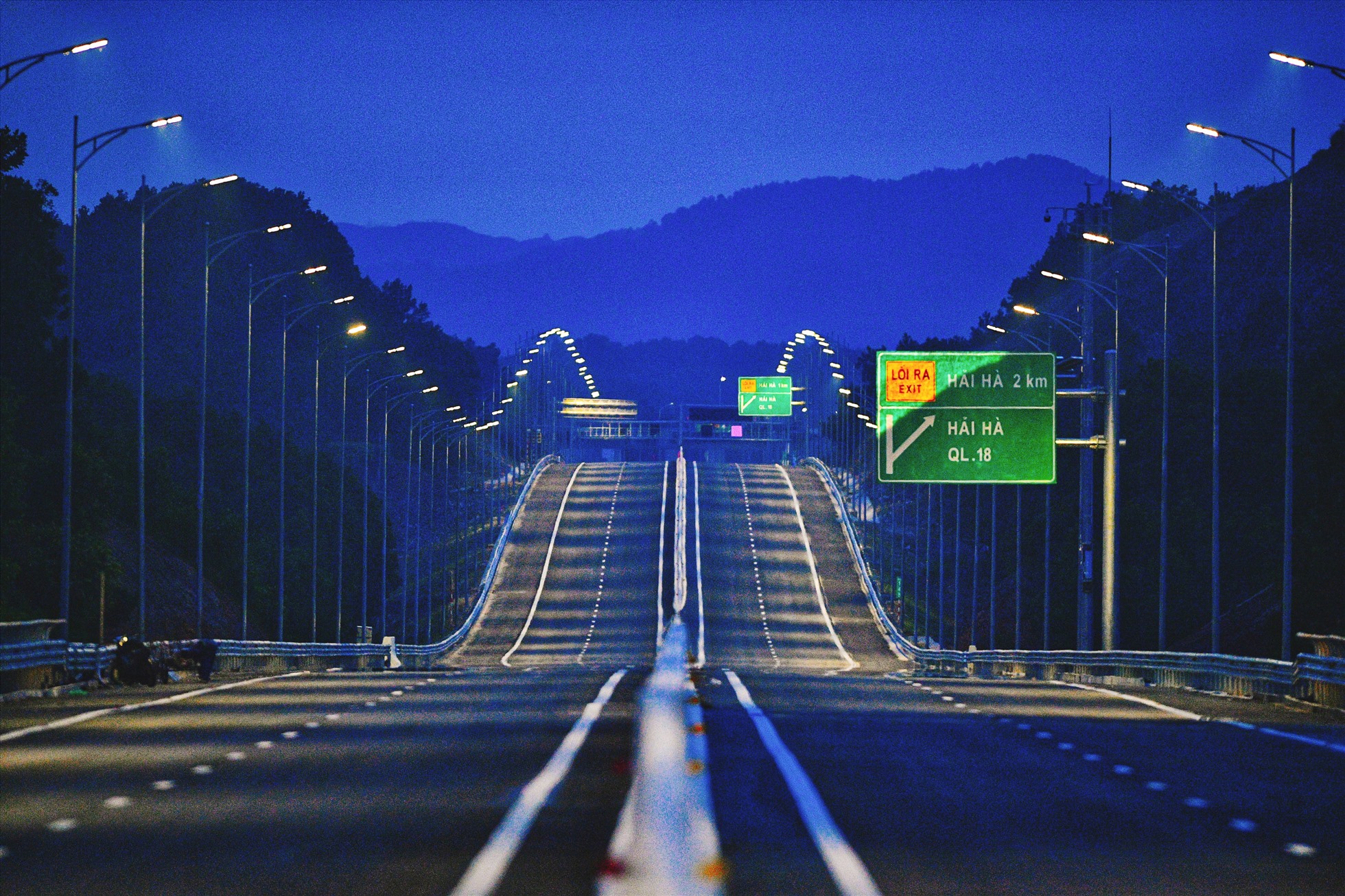 Cao tốc Vân Đồn - Móng Cái khánh thành, đưa Quảng Ninh thành địa phương có trục đường cao tốc dài nhất cả nước, với tổng cộng khoảng 176km