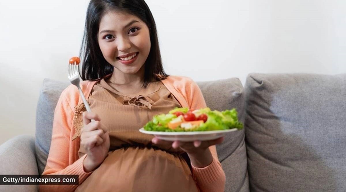 Phụ nữ nên ăn uống lành mạnh khi mang thai. Ảnh: Getty Images/Thinkstock
