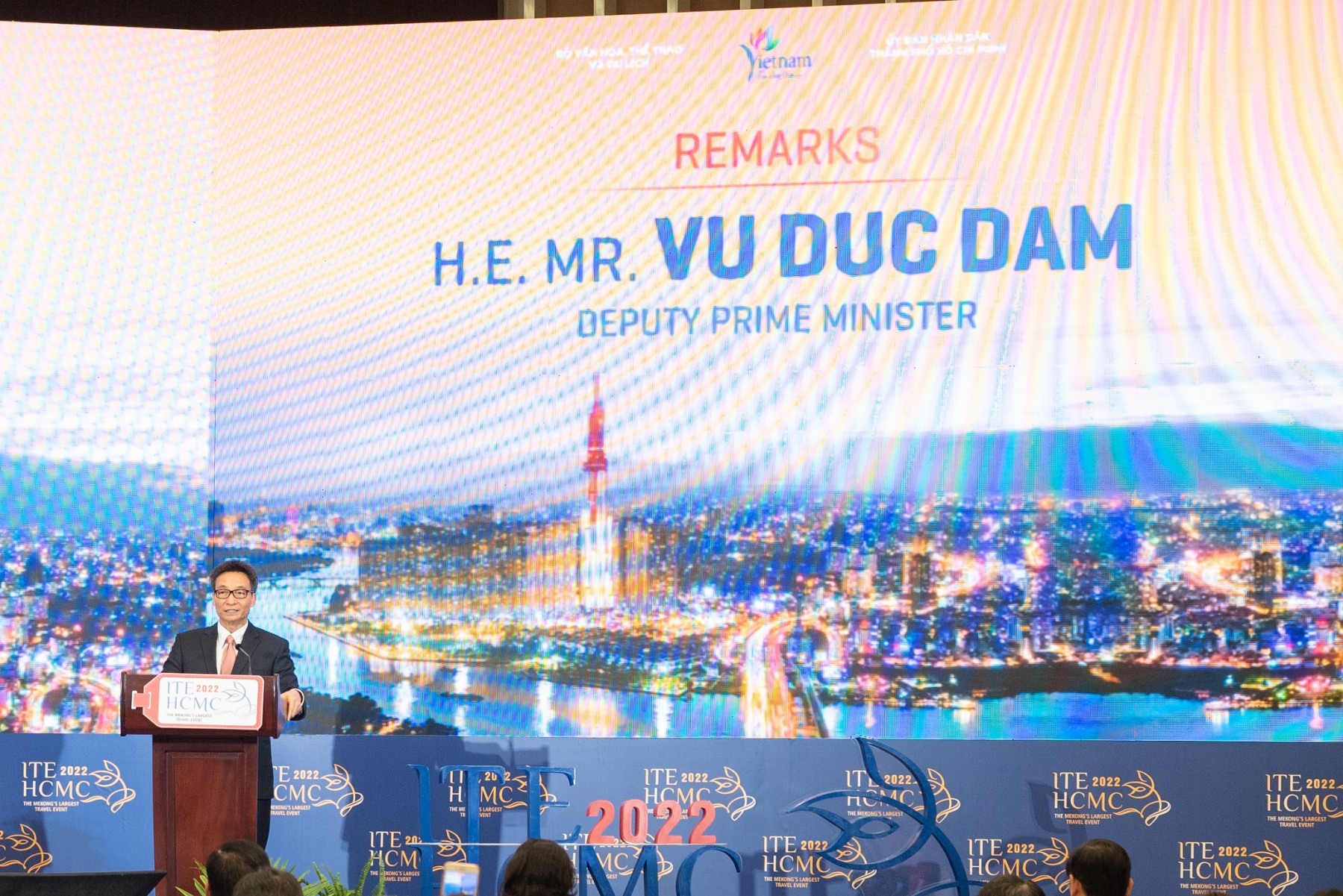 Phó Thủ tướng Chính phủ Vũ Đức Đam phát biểu chỉ đạo tại Diễn đàn Du lịch cấp cao trong khuôn khổ ITE TP.HCM 2022.