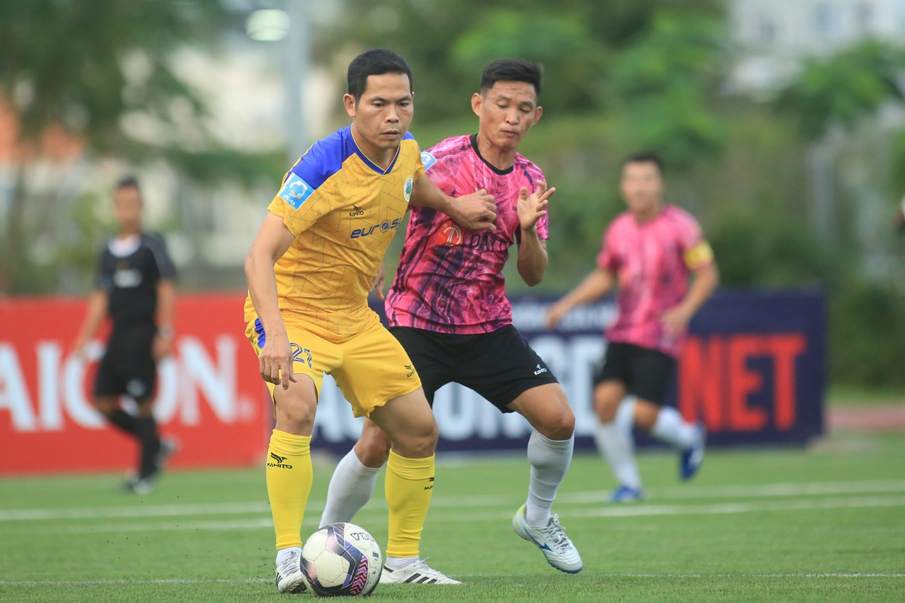 Trận đấu với Lam Hồng chỉ còn mang tính thủ tục khi trước lượt đấu này, Đạt Tín đã chính thức vô địch SPL-S4. Với đội hình 2, Tuấn Vinh và các đồng đội nhận thất bại 3-6 trước đại diện xứ Nghệ.