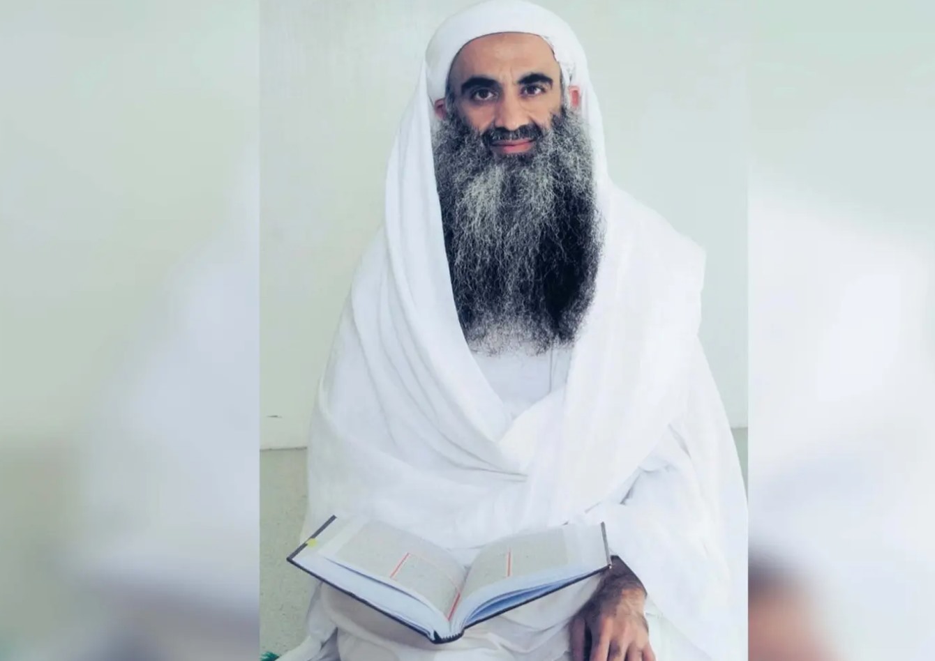 Khalid Shaikh Mohammed trong nhà tù Vịnh Guantanamo năm 2017. Ảnh: AP