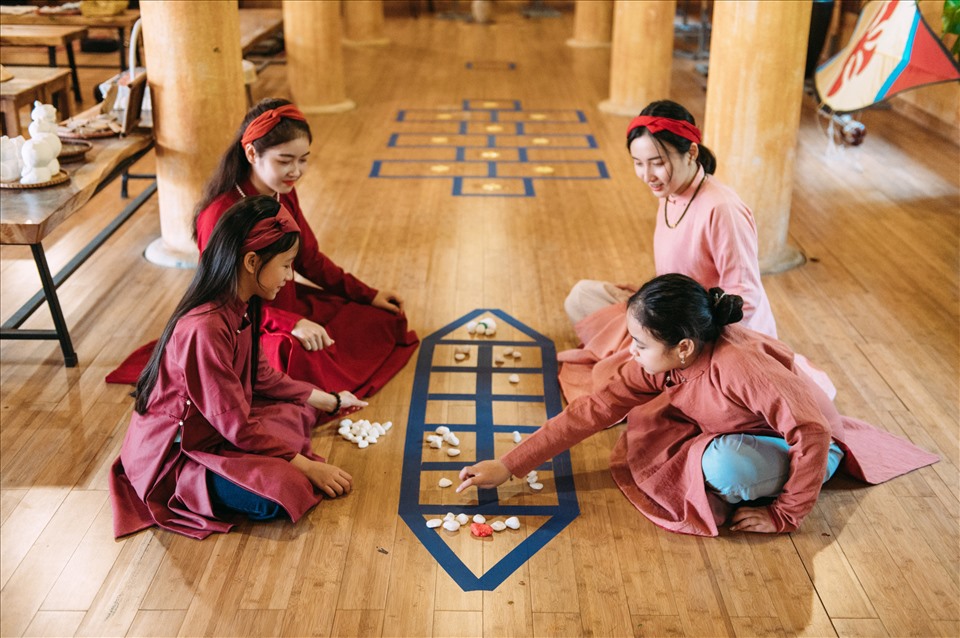 Đến với Yên Tử du khách sẽ có những hoạt động trải thú vị, tìm hiểu nét văn hoá truyền thống VIệt